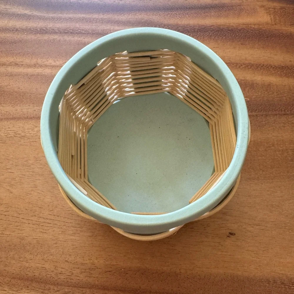 Pigeon toe ceramics woven tea candle holder